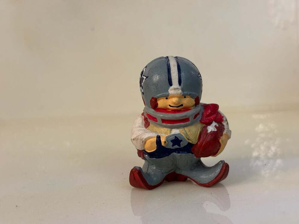 1983 Vintage NFL Huddles Dallas Cowboys PVC Mascot Figurine